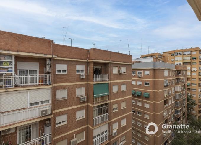 Piso en venta junto Avenida América Vergeles