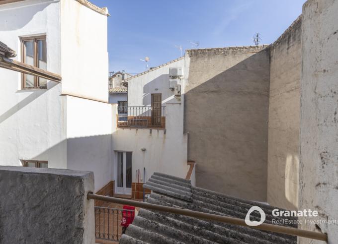 Casa adosada en venta en centro de Granada