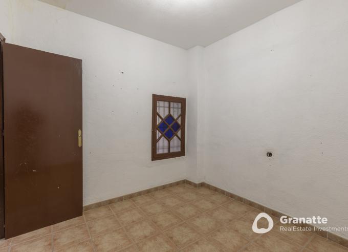 Casa adosada en venta en centro de Granada