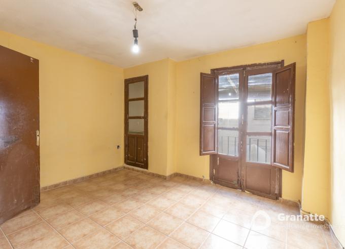 Casa adosada en venta en centro de Granada