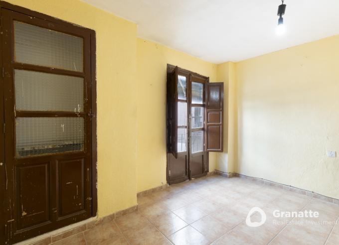 Casa adosada en venta en centro de Granada