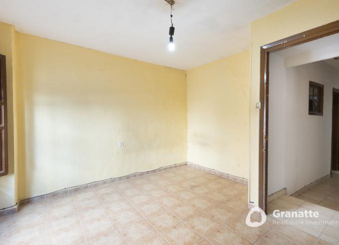 Casa adosada en venta en centro de Granada