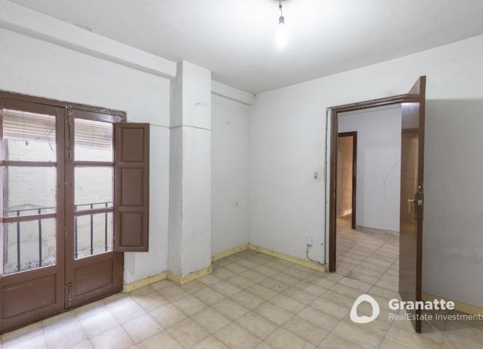 Casa adosada en venta en centro de Granada