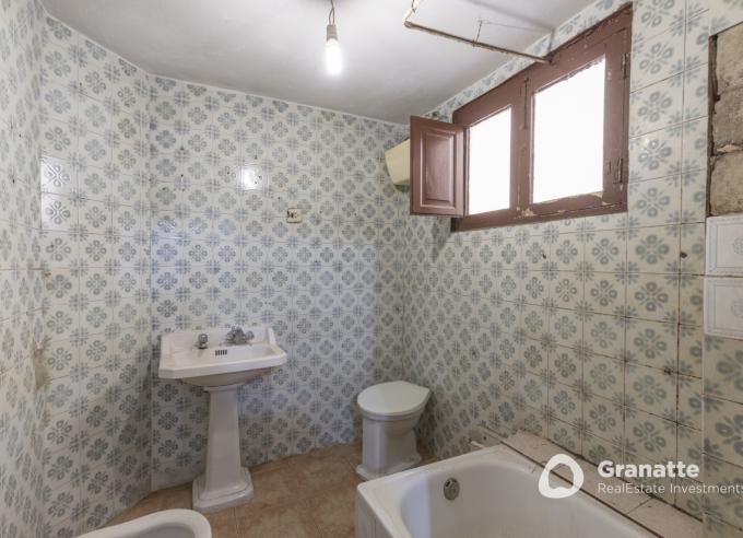 Casa adosada en venta en centro de Granada