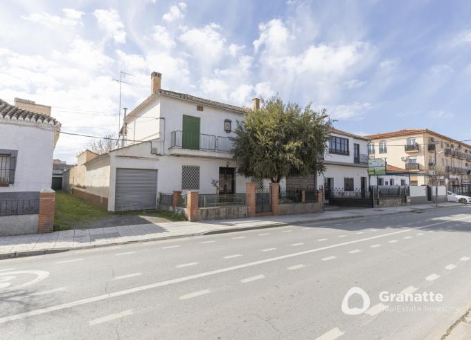 Casa independiente en Cúllar Vega